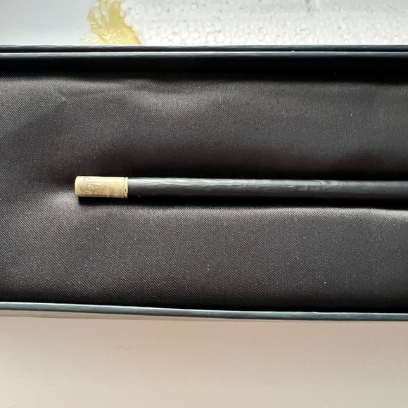 The Wizarding World of Harry Potter - Hawthorne Wand - Picture 6 of 7